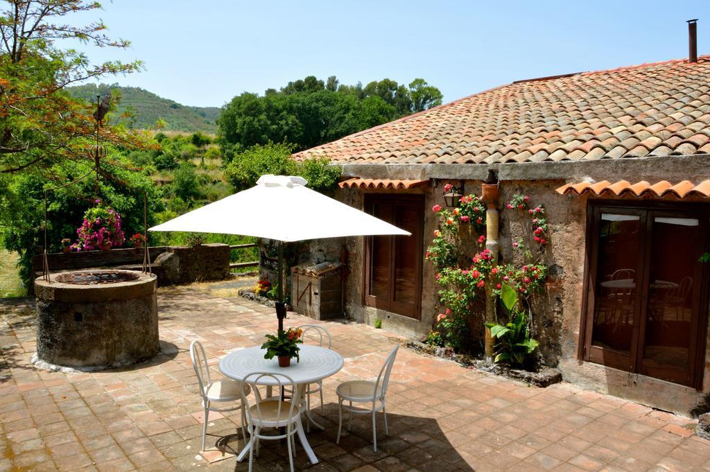 Villa Bonaccorso - Antica E Maestosa Villa Con Piscina Ai Piedi Dell'Etna Viagrande Rum bild