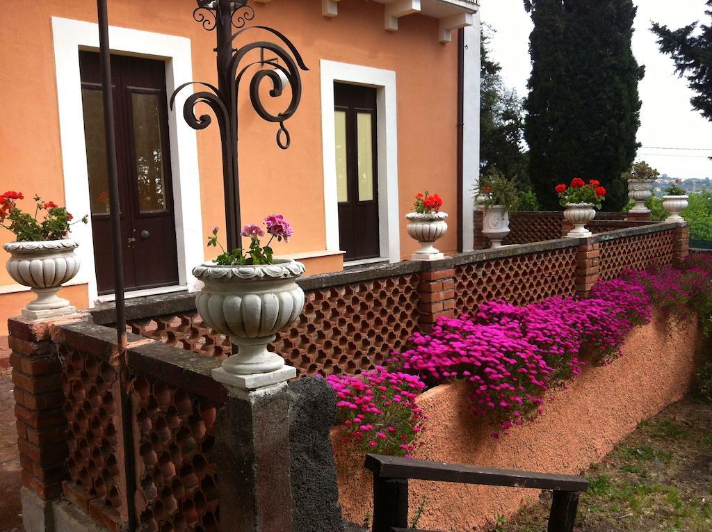 Villa Bonaccorso - Antica E Maestosa Villa Con Piscina Ai Piedi Dell'Etna Viagrande Rum bild